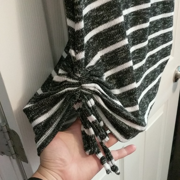 Sweater Stretchy Shirt - Picture 3 of 7